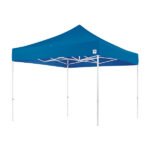 De "Endeavor partytent 4x4m" is een duurzame en veelzijdige feesttent met een solide aluminium frame en een verfrissende blauwe stof. Met een royale afmeting van 4x4 meter biedt deze tent ruimte voor diverse gelegenheden. Het lichtgewicht aluminium frame maakt zowel het opzetten als het transport eenvoudig, terwijl de blauwe stof niet alleen een vleugje stijl toevoegt, maar ook bescherming biedt tegen wisselende weersomstandigheden. Kortom, de Endeavor partytent 4x4m met blauwe stof is de ideale keuze voor wie op zoek is naar een combinatie van functionaliteit en elegantie voor hun evenementen.